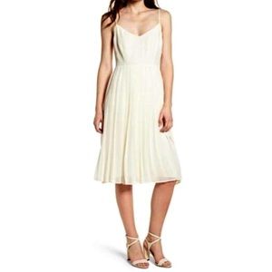 Cupcakes & Cashmere Deena Pleated Dress 8. BNWT